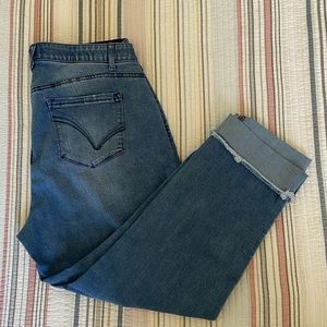 DEMOCRACY Cropped Jeans